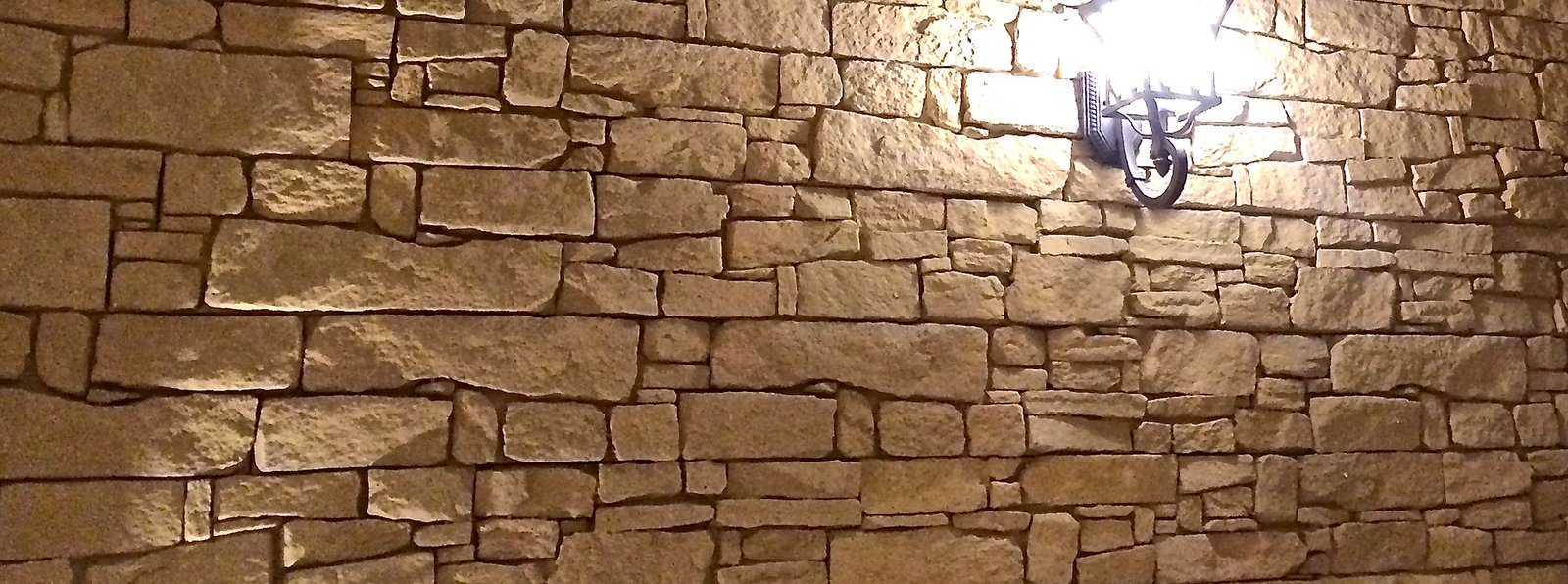 81c061_7f41065342e149a9a24a6774961a706dmv2_d_2448_1632_s_2-jqIqY7